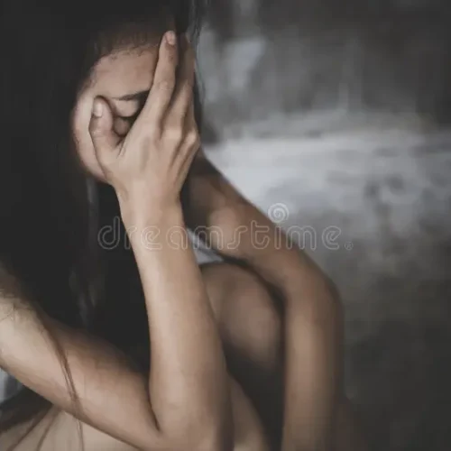depressed-woman-sitting-ground-fear-loneliness-depression-abuse-female-depression-sadness-dark-tone-depressed-woman-194323841
